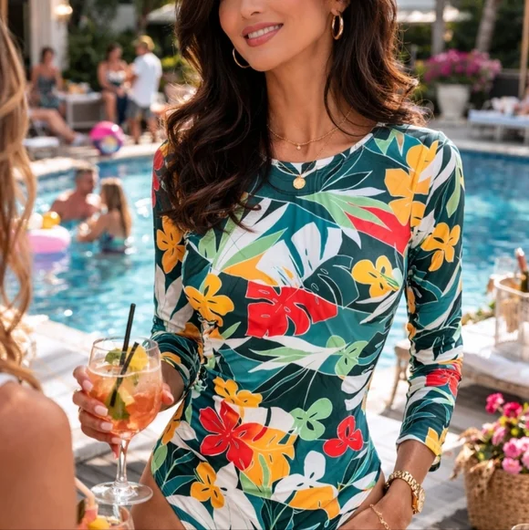 Vince Camuto Floral Long Sleeve Open Back Swimsuit Size 8 NWT - Picture 1 of 11